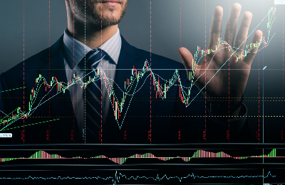 Banque courtier : compléter l'offre bancaire par l'investissement alternatif