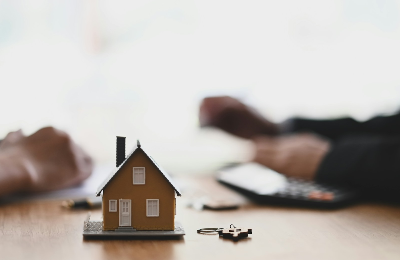Prêt immobilier courtier : réallouer les flux financiers vers des solutions d’investissement adaptées